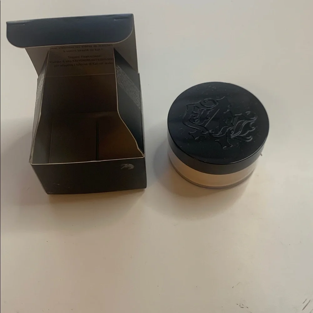 KVD Lock-It Brightening Powder